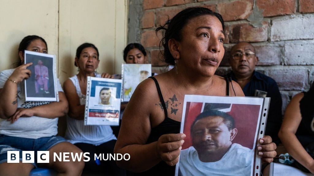 Tres barcos de pescadores ecuatorianos fueron atacados en alta mar