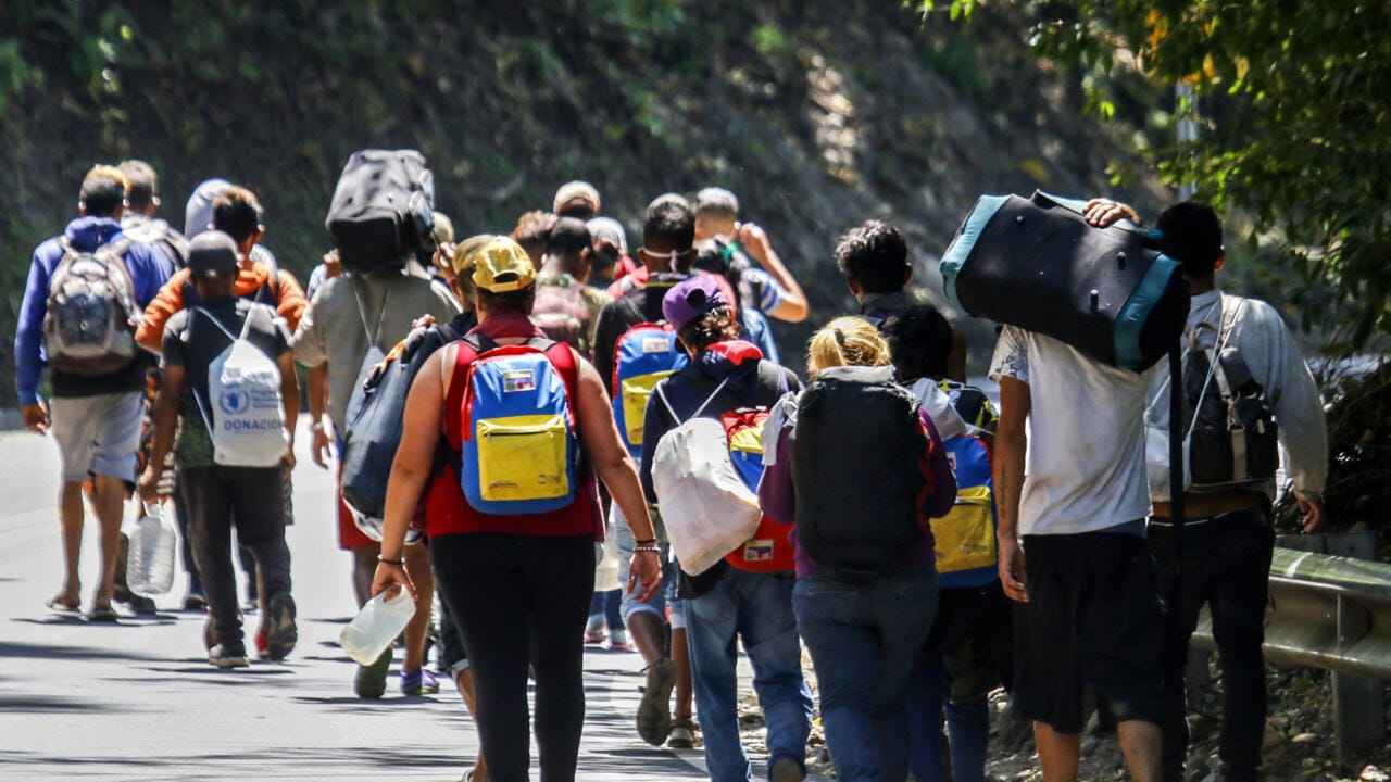Más de 8.200 venezolanos salieron de Chile tras endurecerse controles