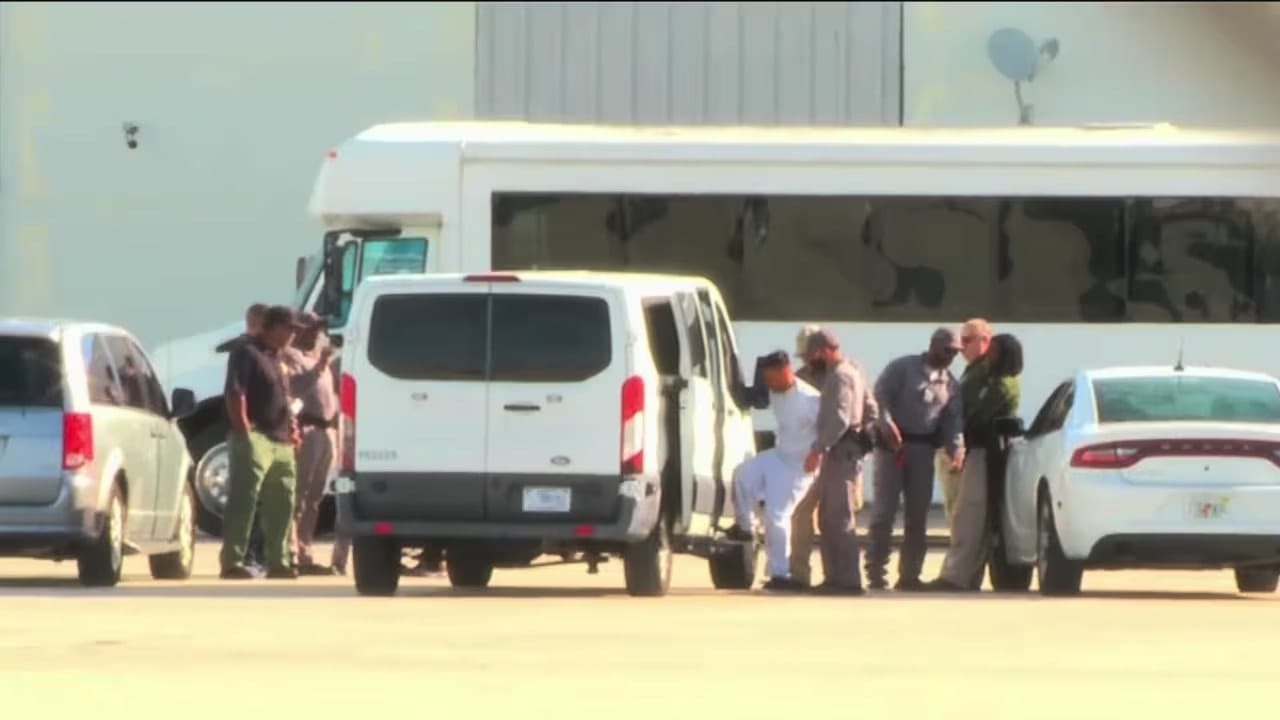 Jamaica recibe a sus primeros deportados de terceros países desde EE.UU.