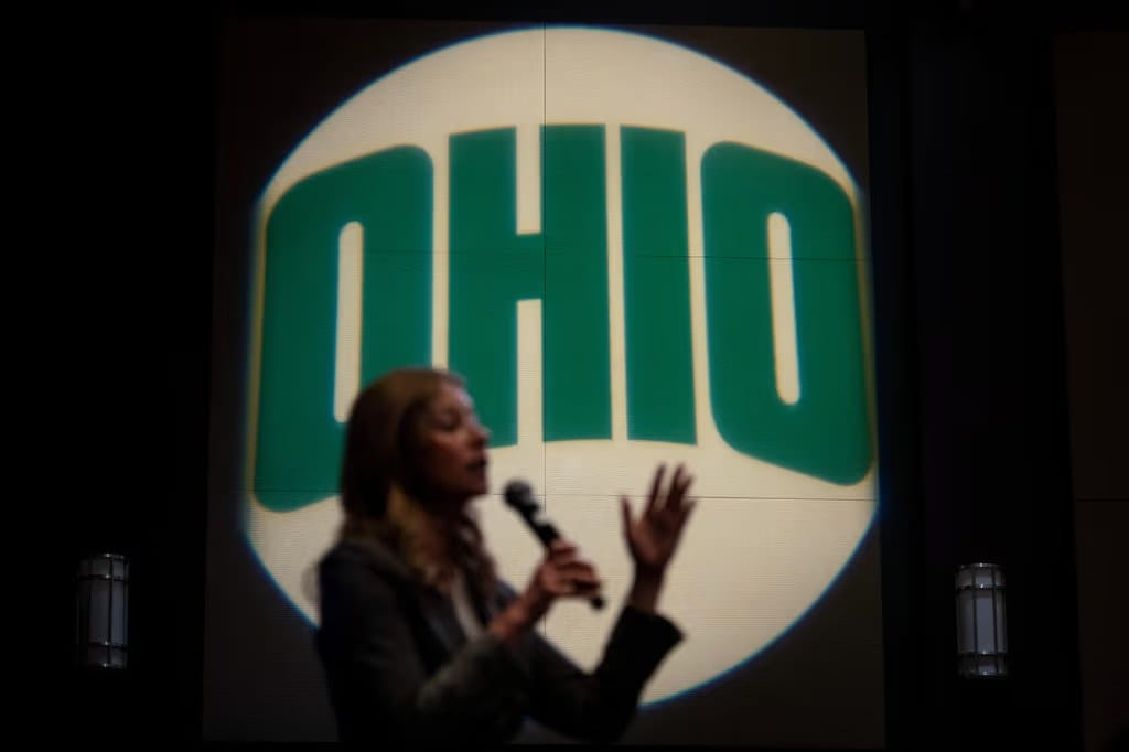 Ramaswamy usa a la madre de su rival y desata críticas en Ohio