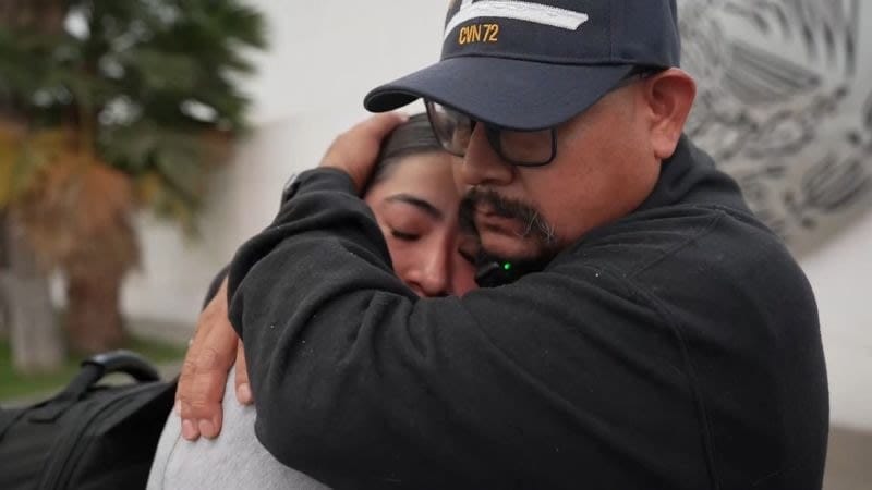 Una marinera volvió a casa y su padre la recibió en la frontera
