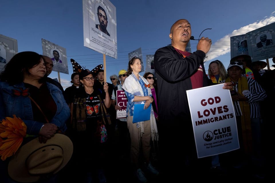 Demandan al ICE por presuntos abusos en centro de Miramar, Florida