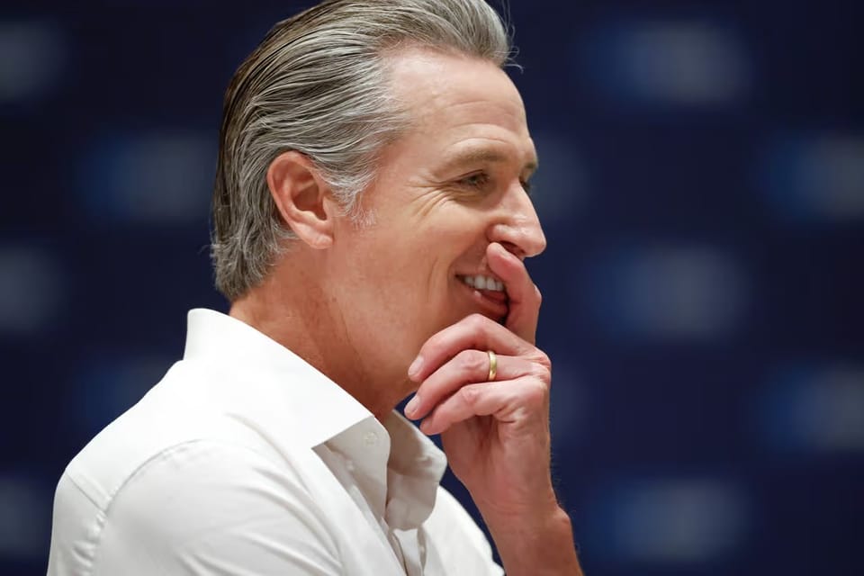 Newsom pide a migrantes en California tener un plan ante operativos de ICE
